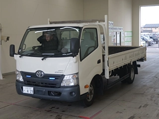 TOYOTA DYNA 2017