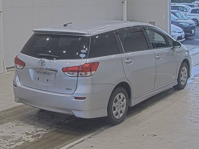 TOYOTA WISH 2010