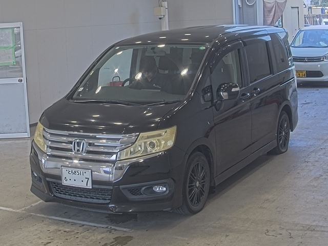 HONDA STEP WAGON 2013