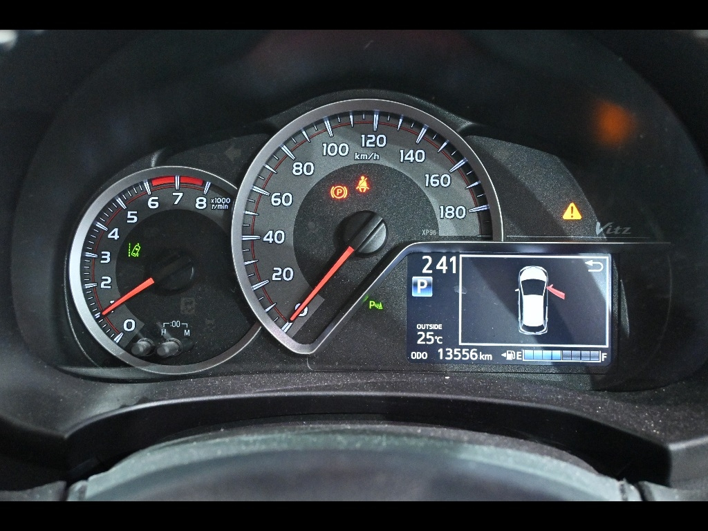 TOYOTA VITZ 2018