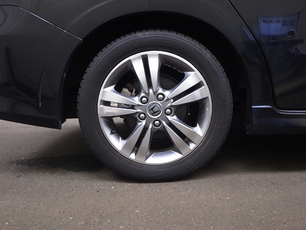 HONDA STREAM 2014