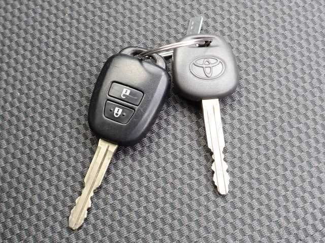 TOYOTA HIACE VAN 2012