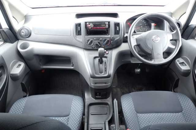 NISSAN NV200 2021