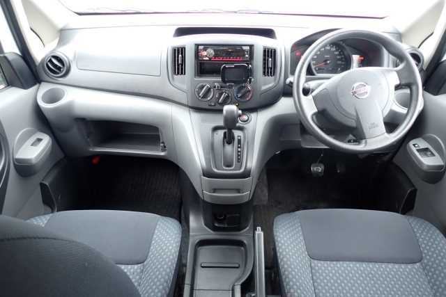 NISSAN NV200 2021