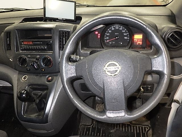 NISSAN NV200 2009