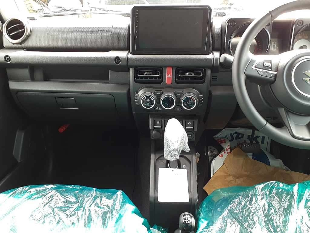 SUZUKI JIMNY NOMADE 2025