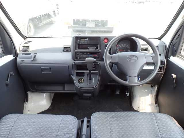 DAIHATSU HIJET VAN 2011