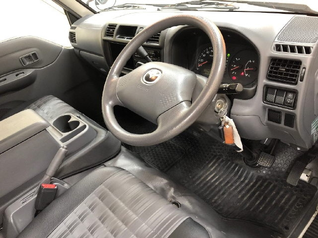 MAZDA BONGO VAN 2017