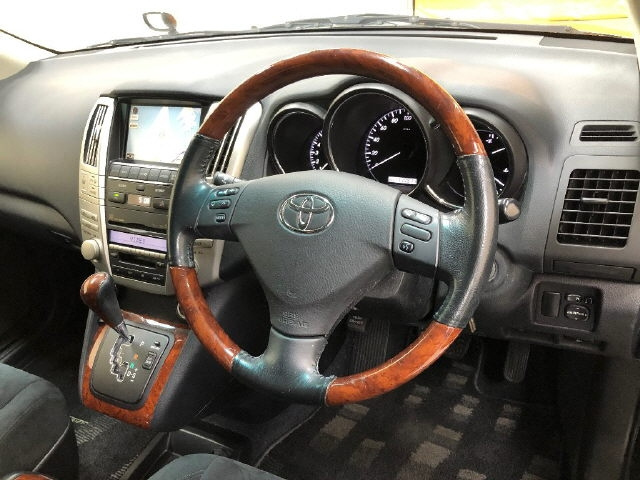 TOYOTA HARRIER 2012
