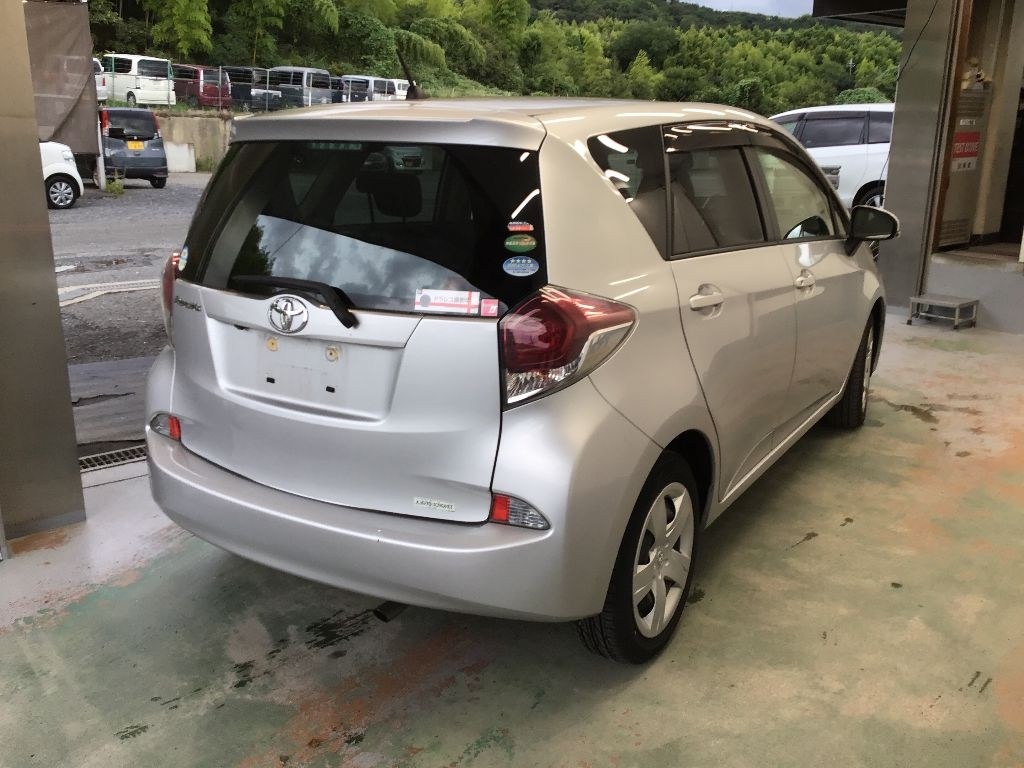TOYOTA RACTIS 2016