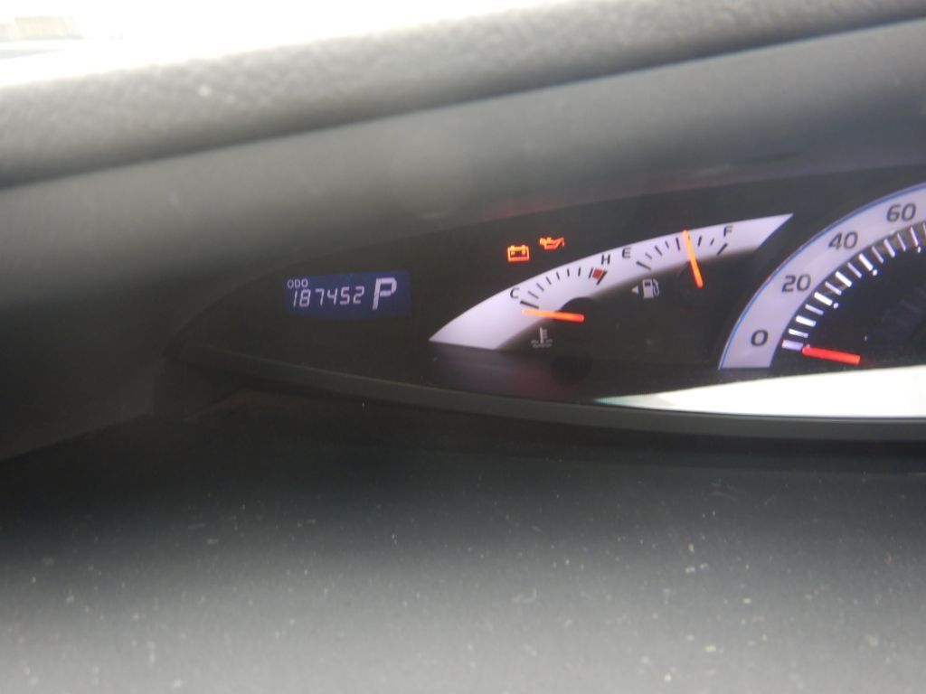 TOYOTA ESTIMA 2010