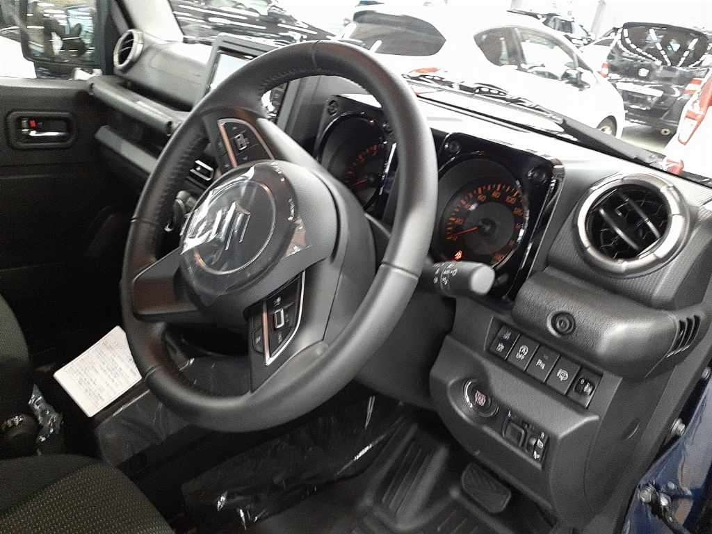 SUZUKI JIMNY NOMADE 2025