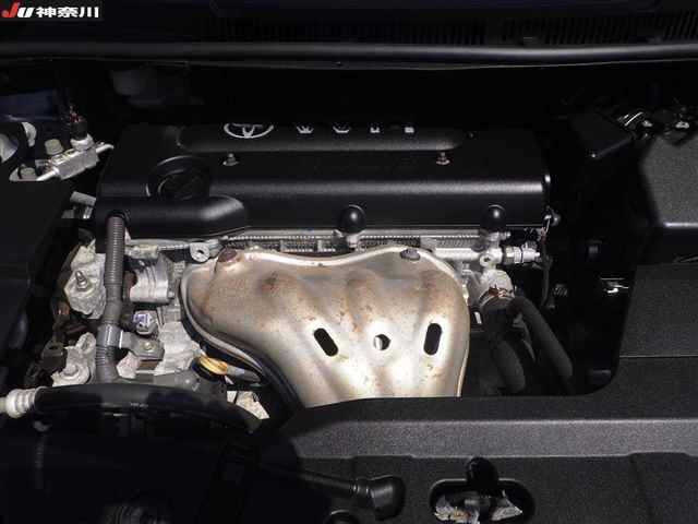 TOYOTA MARK X ZIO 2010