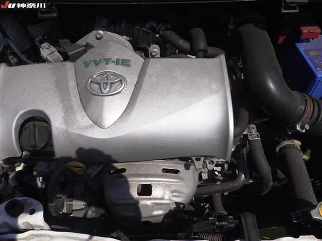 TOYOTA RACTIS 2015