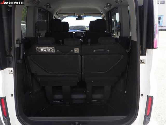 HONDA STEP WAGON 2015