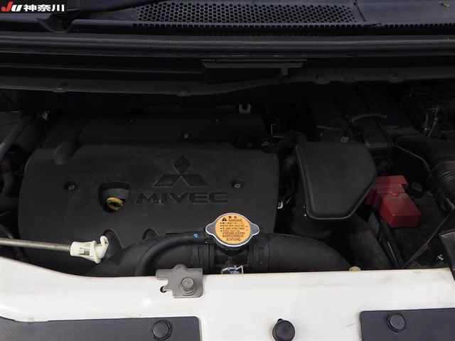 MITSUBISHI DELICA D5 2010