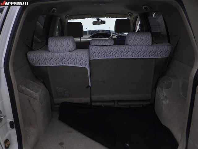 TOYOTA RAUM 2009