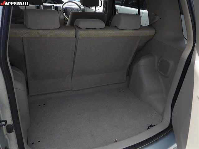 TOYOTA RAUM 2010
