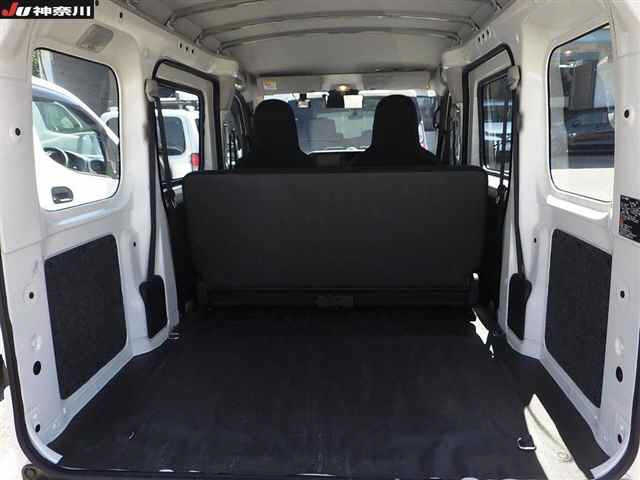 DAIHATSU HIJET VAN 2024
