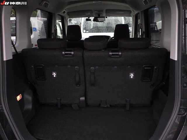 TOYOTA ROOMY 2022