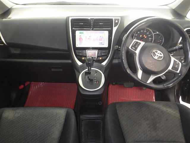 TOYOTA RACTIS 2014
