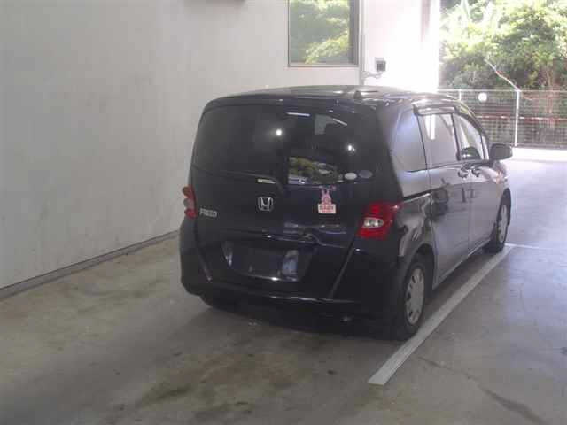 HONDA FREED 2010