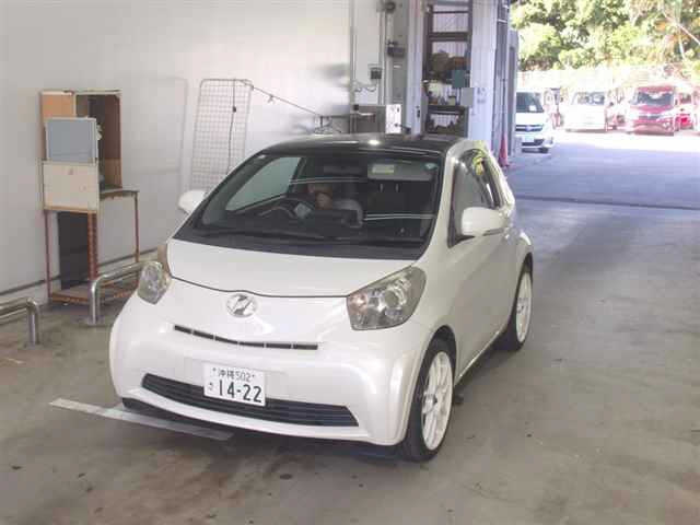 TOYOTA IQ 2011