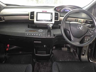 HONDA FREED 2012