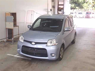 TOYOTA SIENTA 2011