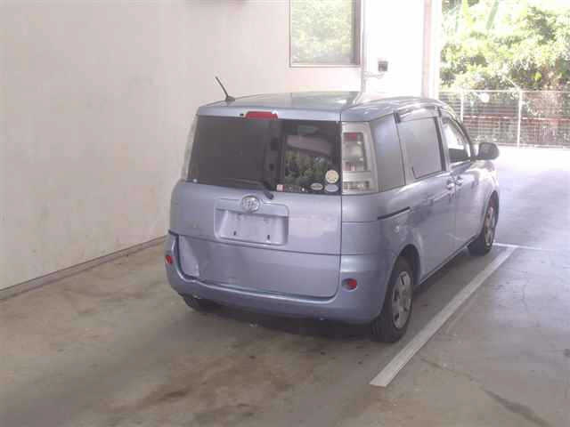 TOYOTA SIENTA 2011