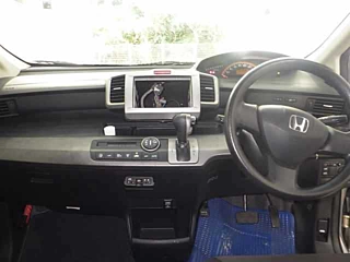 HONDA FREED 2010