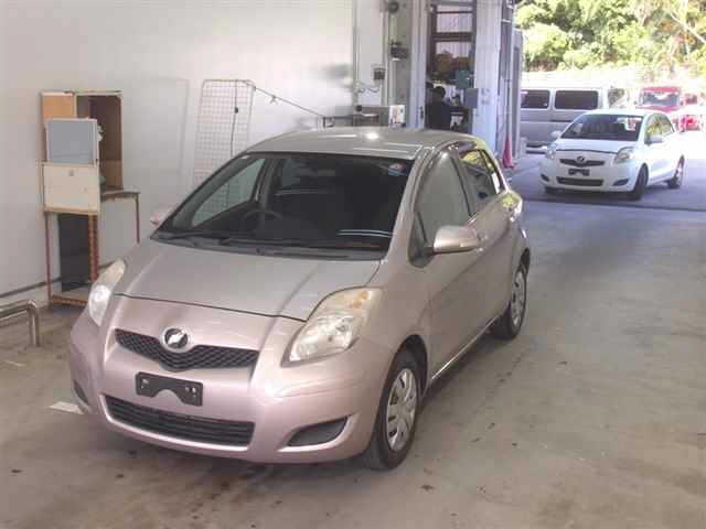TOYOTA VITZ 2010