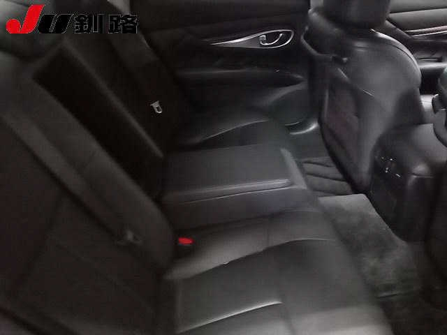 NISSAN FUGA 2009