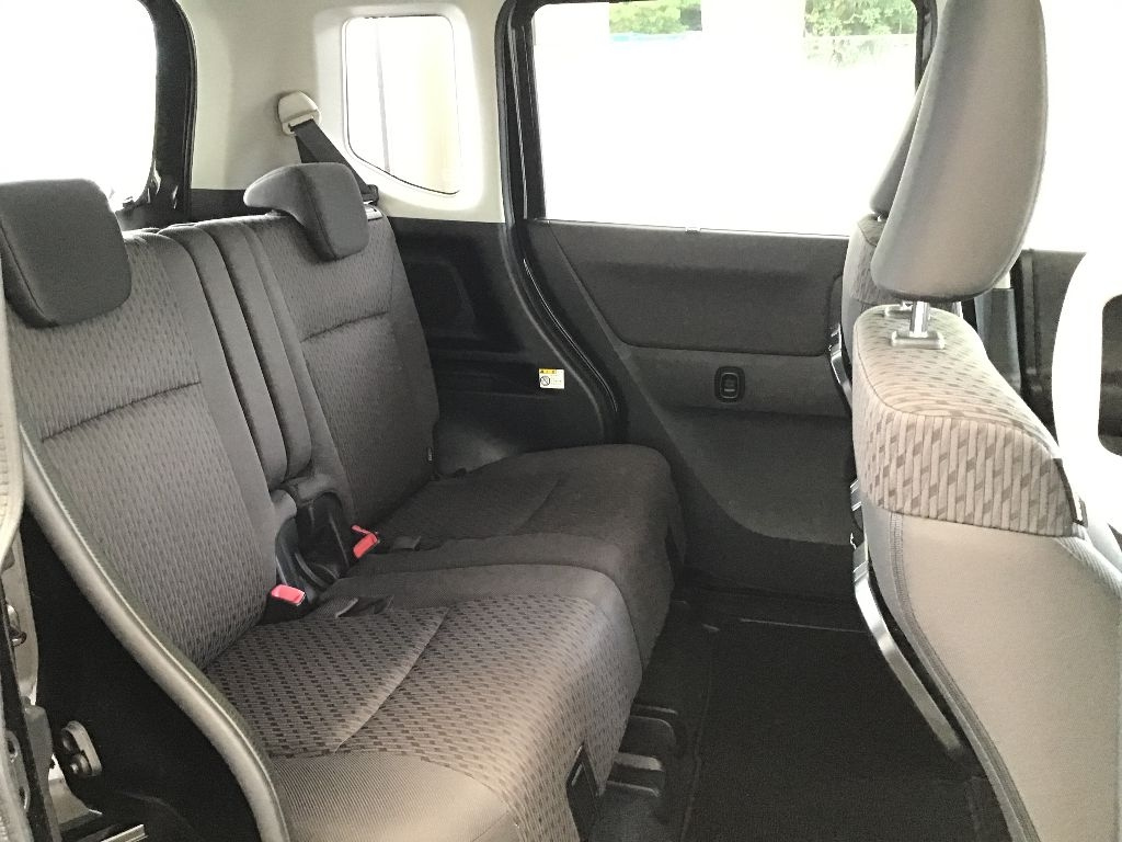MITSUBISHI DELICA D2 2017
