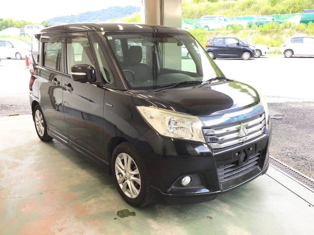 MITSUBISHI DELICA D2 2017