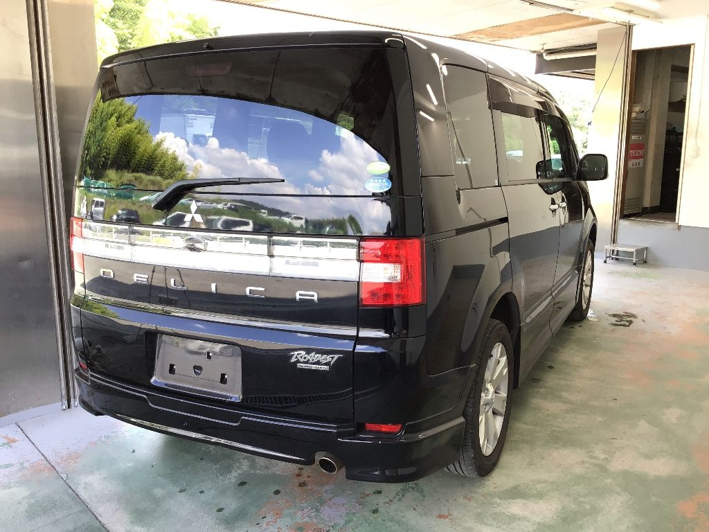 MITSUBISHI DELICA D5 2010