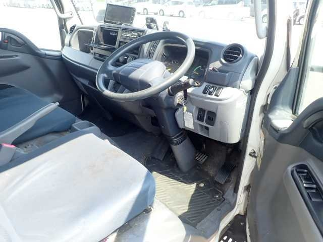 MITSUBISHI CANTER 2013