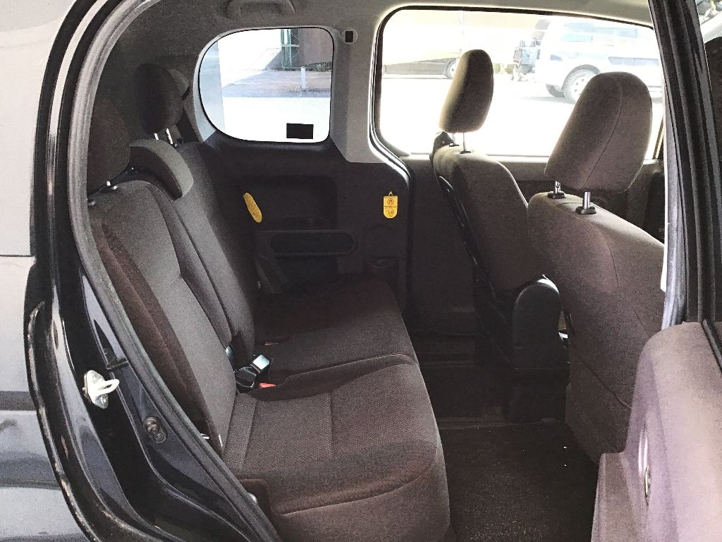 TOYOTA PORTE 2013