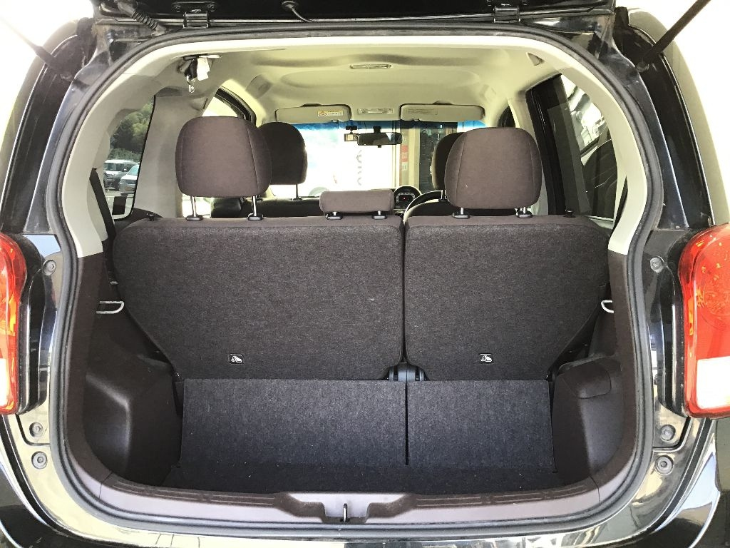 TOYOTA PORTE 2013