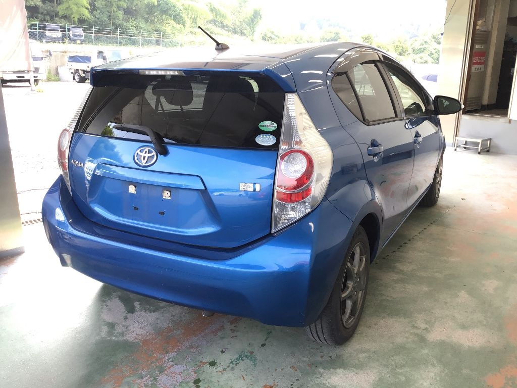 TOYOTA AQUA 2014