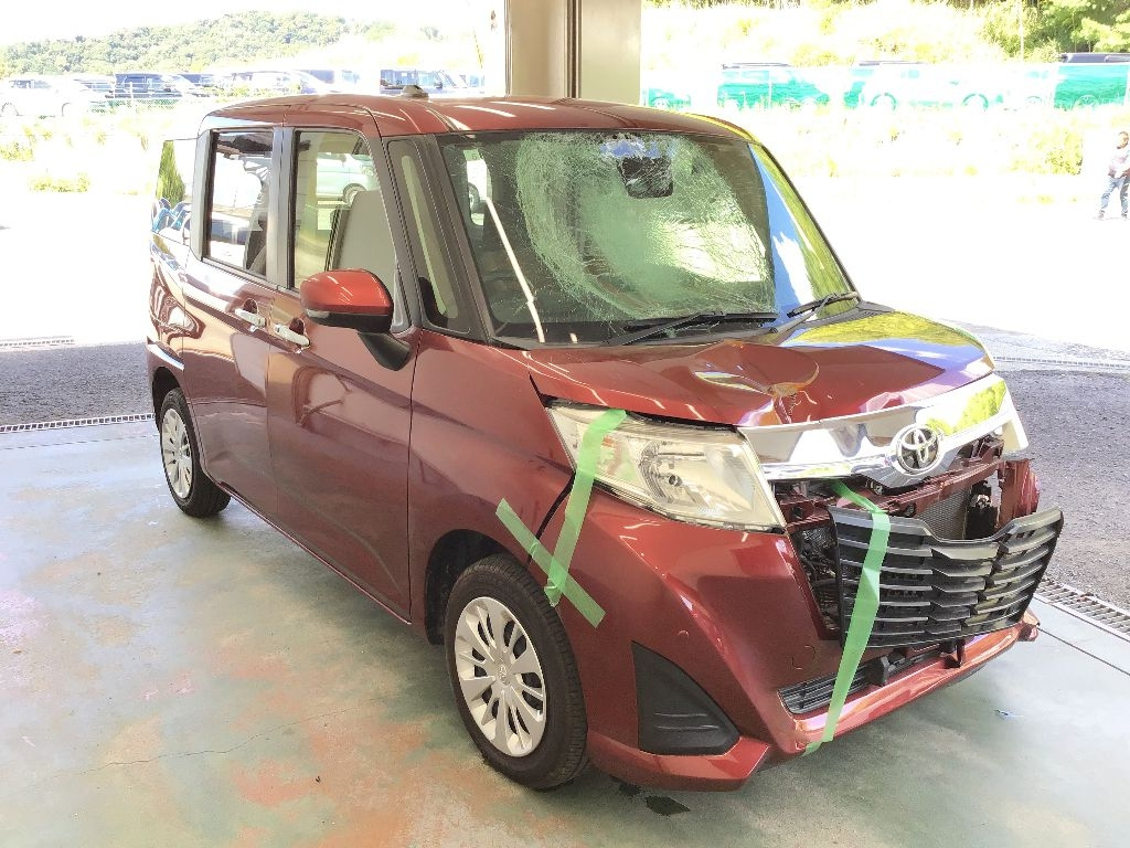 TOYOTA ROOMY 2020