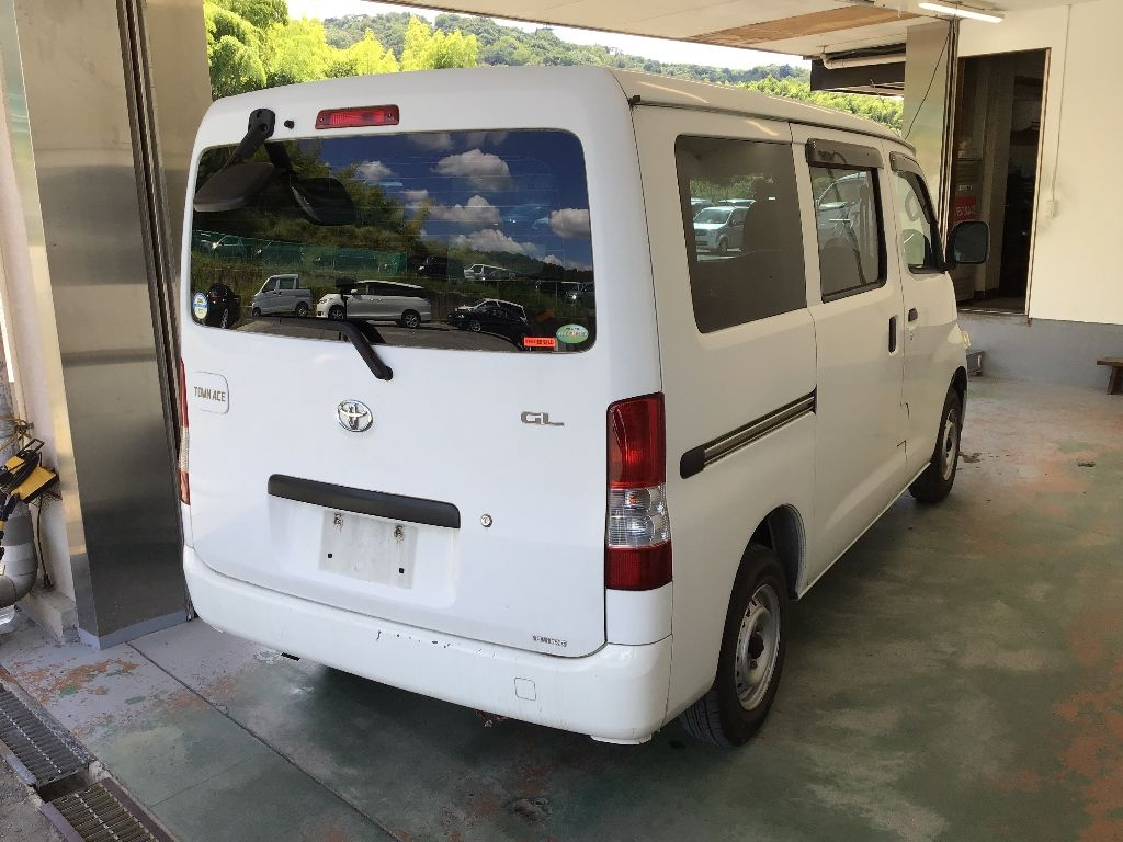 TOYOTA TOWN ACE VAN 2009