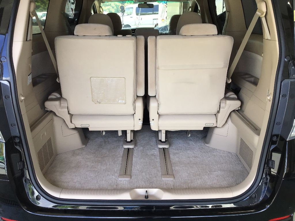 TOYOTA VELLFIRE 2012