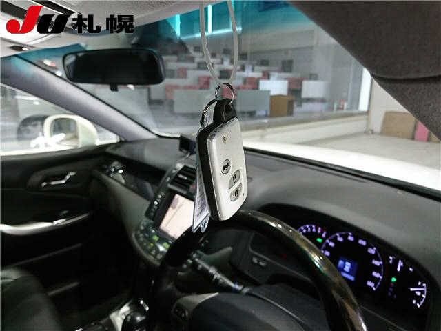 TOYOTA CROWN 2010