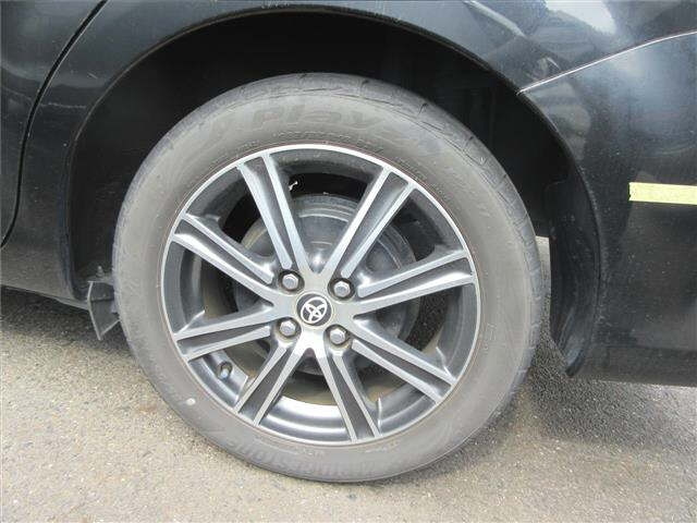 TOYOTA COROLLA FIELDER 2015