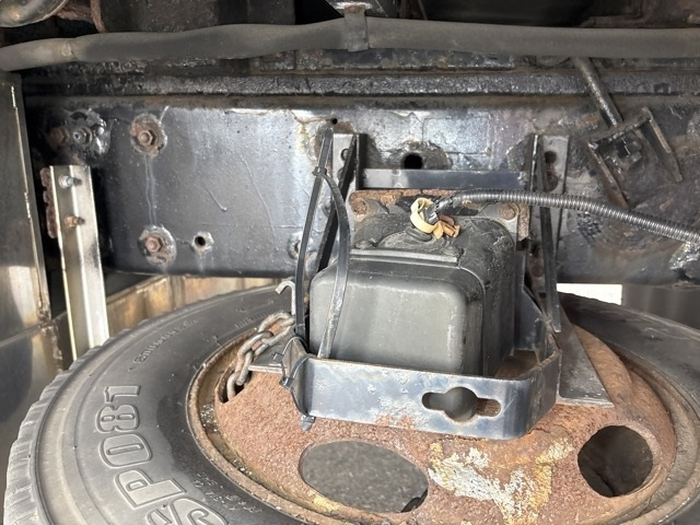 MITSUBISHI SUPER GREAT 2010