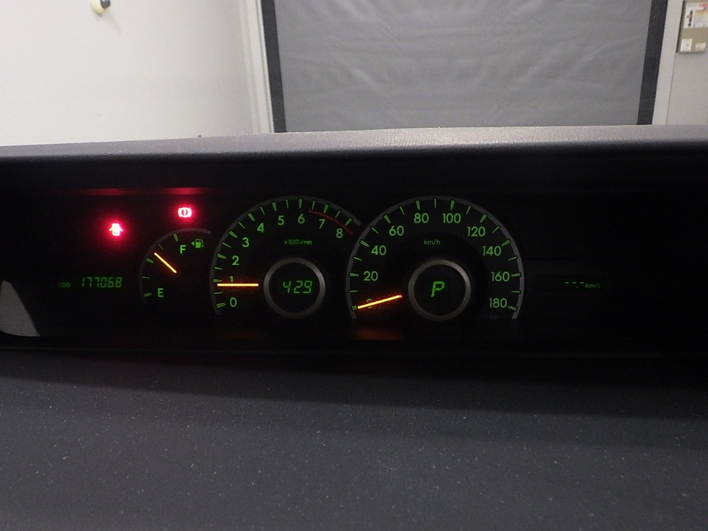 TOYOTA NOAH 2010