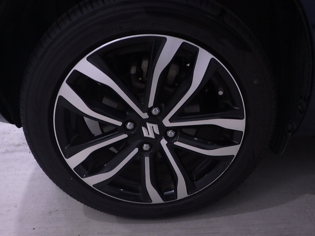 SUZUKI SWIFT 2015