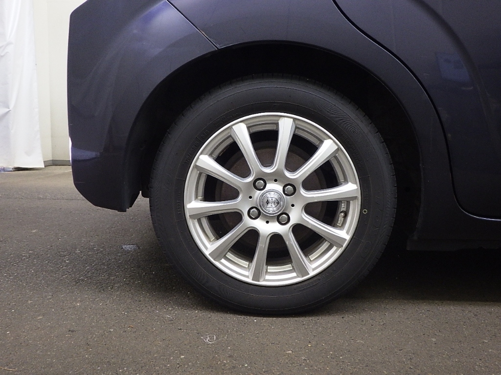 TOYOTA SPADE 2013