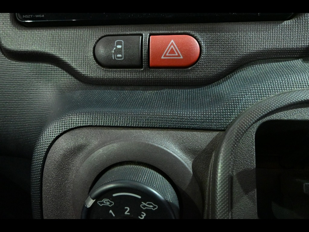TOYOTA SPADE 2014
